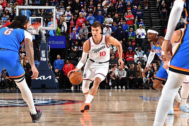 好歹手感恢复了一些!快船后场大将再差也不会比老保罗更差了吧?