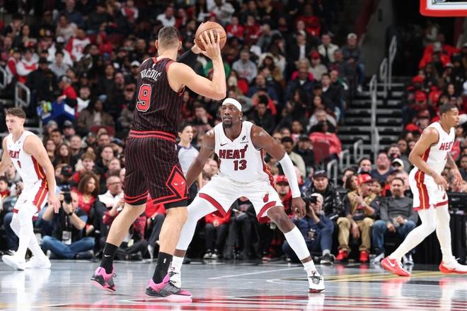 赫尔特球砸女裁判被驱逐!热火36分狂胜公牛 吉迪19+11+9