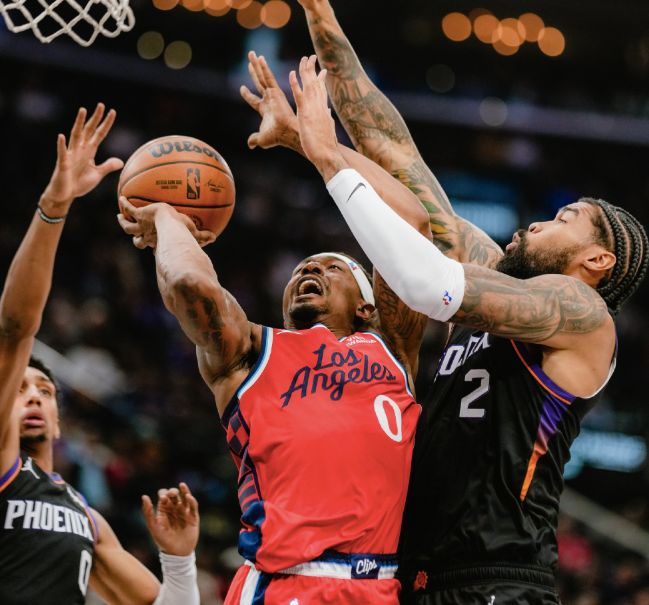 獨木難支！祖巴茨21+15難救快船！全場鴉雀無聲，哈登復出13+13