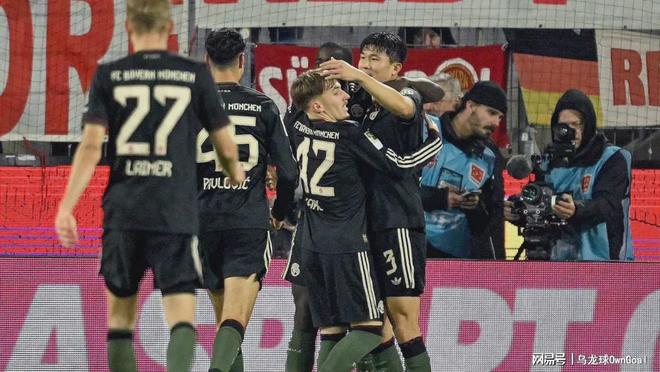 逆轉!中超舊將破門,德甲冠軍賽季不敗創造歷史+高居榜首