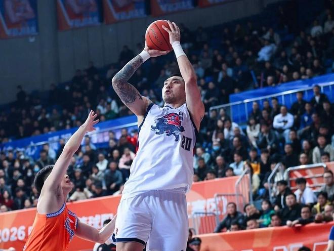 山東男籃挑戰(zhàn)上海勝算幾何？做到這三點(diǎn)，爆冷概率不小