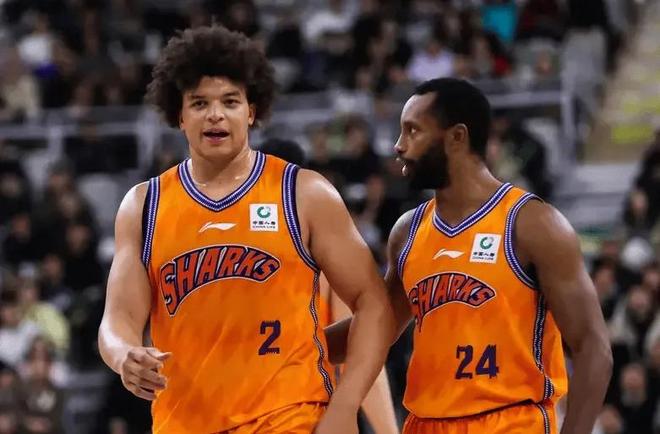 上海112-83淘汰山東 球員評(píng)價(jià)：6人優(yōu)秀，2人及格，劉錚低迷