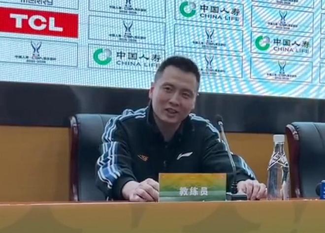 盧偉：弗格是今天取勝的關(guān)鍵；決賽我們會(huì)全力以赴爭(zhēng)取衛(wèi)冕