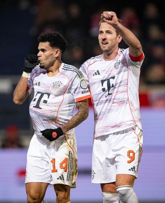 迪亞斯破門+假摔被罰離場，9人拜仁1-1勒沃庫森，七連勝戛然而止