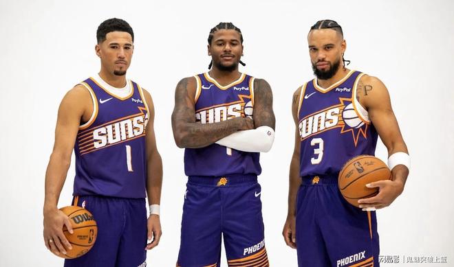 双杀!快船惨遭四连败!哈登15中4,格林伤退,布克爆砍21+10+9