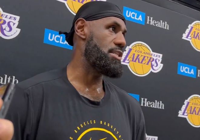 詹姆斯正式回归湖人:我的肺感觉像新生儿 两年前也曾坐骨神经痛