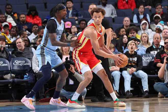 老鷹險勝灰熊終結(jié)4連敗：杰倫32+15+8 莫蘭特23+12丟絕殺