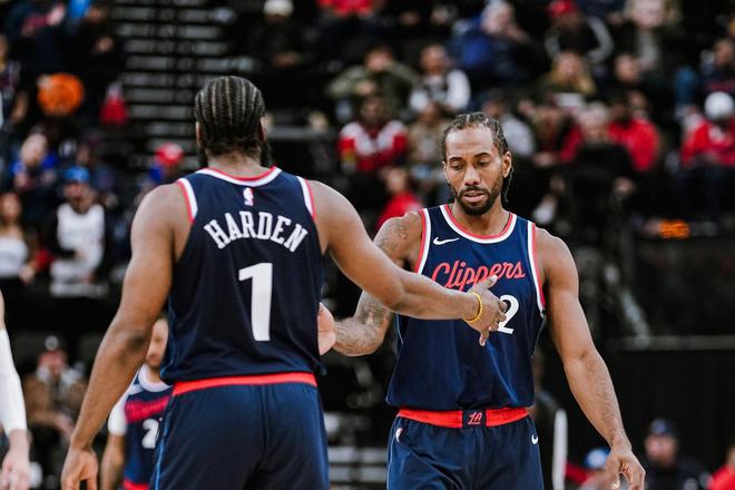 首秀29+3+3!火箭太陽雙贏交易?場均7分,這表現比威少差太多了