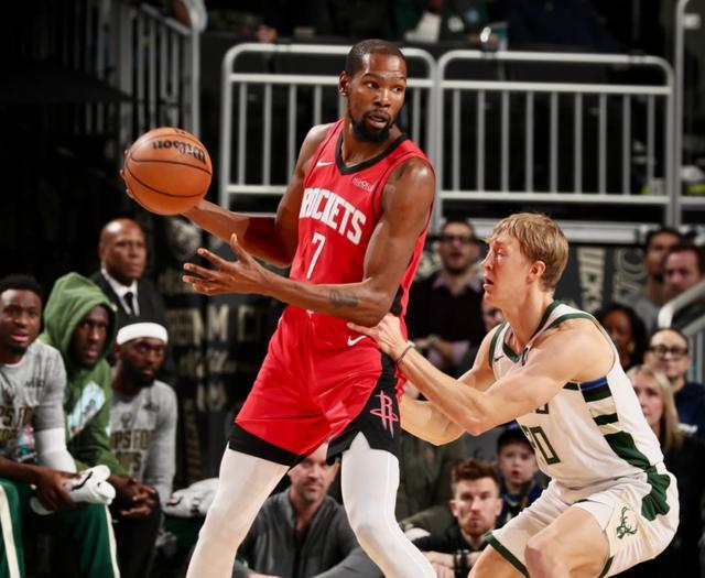 NBA战报|火箭122-115逆转雄鹿,杜兰特31分7助,字母哥37分8板