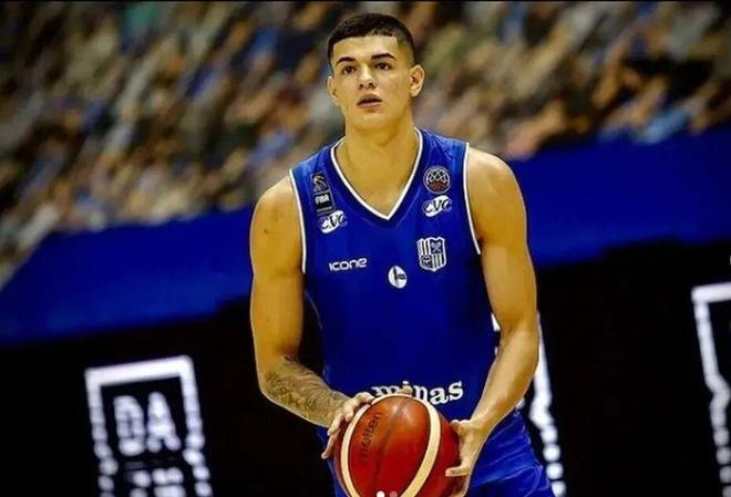 NBA唯一巴西人，增重20KG頂內(nèi)線(xiàn)