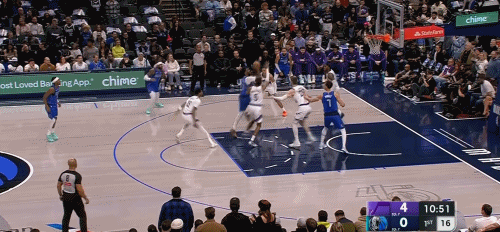 帶著母親遺愿戰斗12年，交易添頭成了隊魂