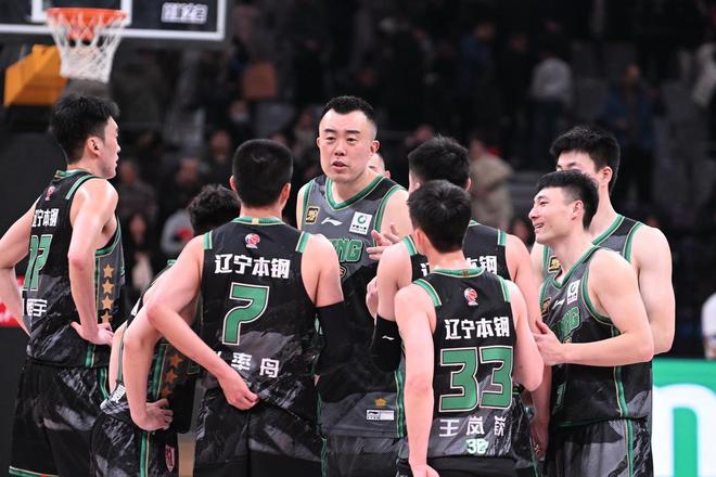 拒绝3-0！辽篮主场阻击广厦，3名球员可信赖，杨鸣有望重用奇兵