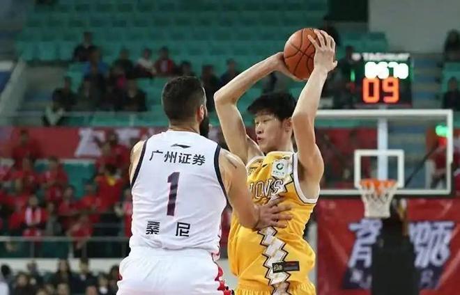 记者宋翔为北京献上破敌之策，后卫线成杀手锏！以下克上不无可能