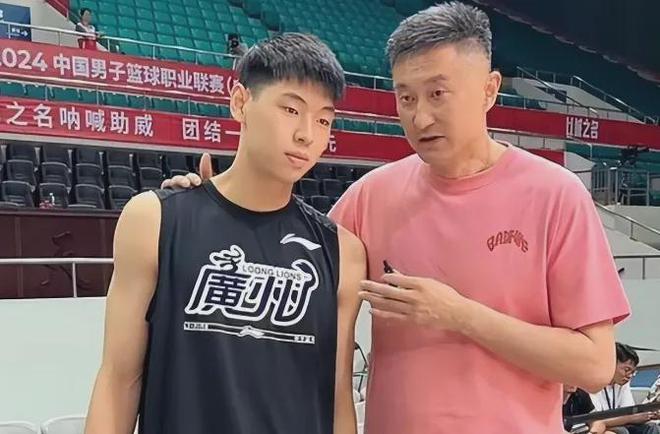 广东或引入崔永熙？杜锋休赛期三把火，朱芳雨砸重金买全能锋线