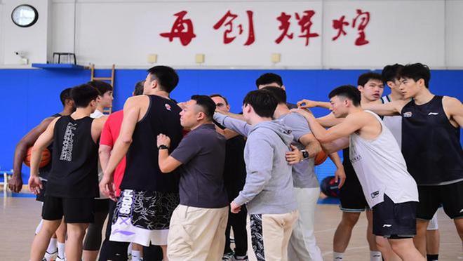 全运成年男篮报名结束，14队争12名额，辽宁名单出炉，4个新面孔