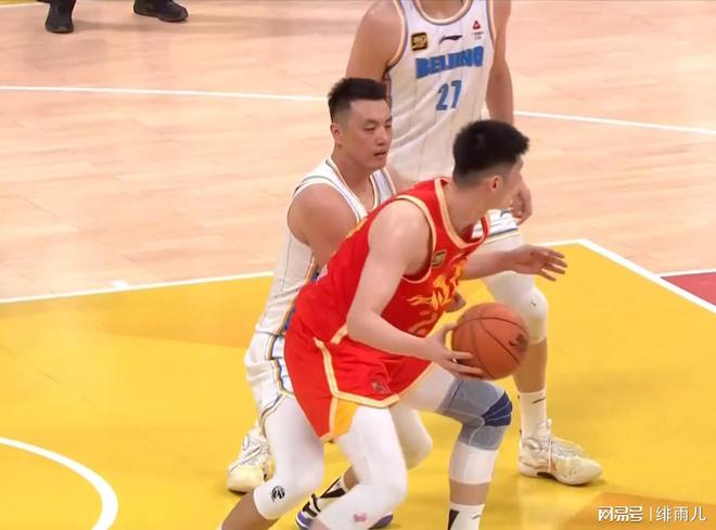 能押宝胡金秋？广东队最心仪的补强人选，这才是CBA第一本土内线
