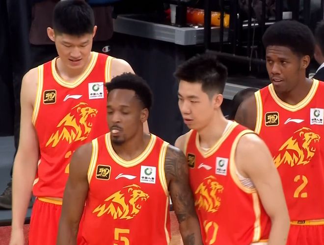 太厉害！广厦悍将打41分钟，0犯规+0失误 球迷：首钢球员学习下