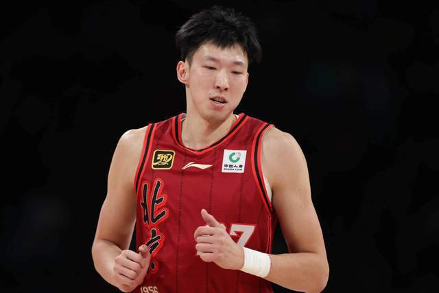 周琦:赛季初很多CBA老板嘲笑首钢傻被骗了 花高价买我结果打不了