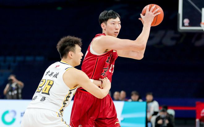 26+13！周琦暴走还是带不动装睡的首钢，全队17次失误成输球真因