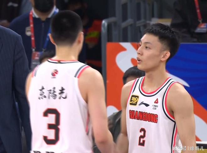 稳了，徐杰！锁定男篮亚洲杯一席，CBA“暴力控卫”身价大暴跌