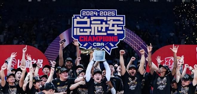 不是布朗，不是胡金秋，广厦夺得队史第一冠，最该感谢这三人