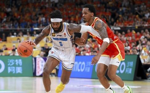 北京外援杰曼：希望下赛季能够回归球队，曾凡博应该属于NBA