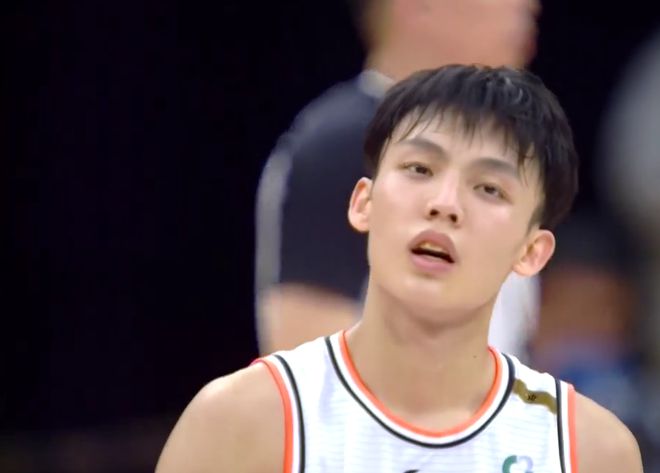 从广东队到中国男篮！徐杰谈职业生涯最感激的人，并不是杜锋