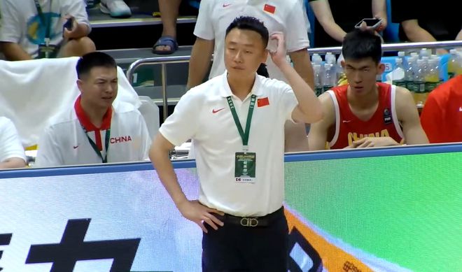 痛快！国青男篮14分击败美国队，喜获2连胜，还有1好消息振奋人心
