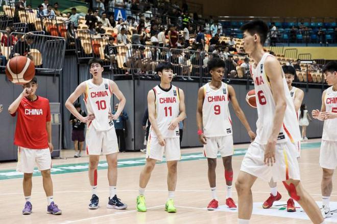 陈家政13分 U19中国男篮5人上双47分大胜维尔茨堡