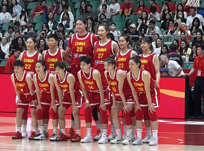 女篮热身赛济南站|中国队124：57双杀波黑，张子宇16分