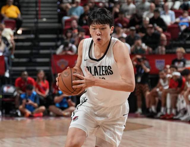 场均轰10+5+2！杨瀚森就是约基奇，绿军记者摊牌了，他还提到姚明