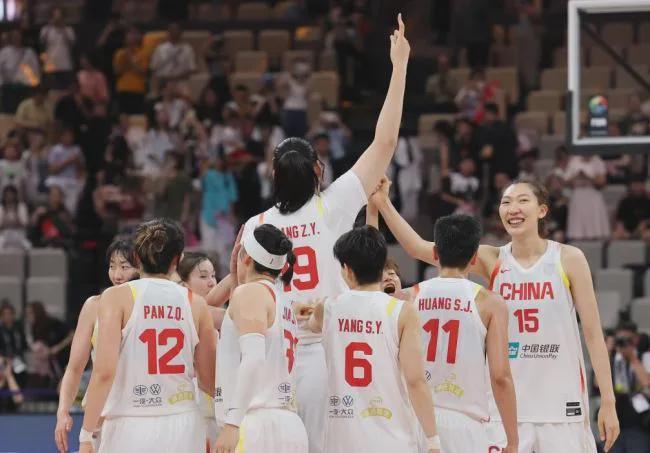 双核砍35+16+7+3！无李梦中国女篮输日本，列宫鲁鸣3大罪状！