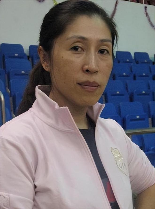 中国女篮不敌日本，球队暴露出三大现实问题，其实郑薇早有预料
