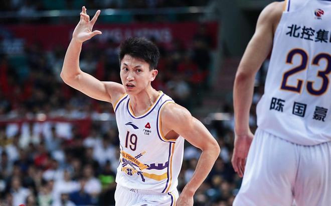 打满20年！CBA广东旧将加盟宁波，5个冠军在手，未来效仿周鹏