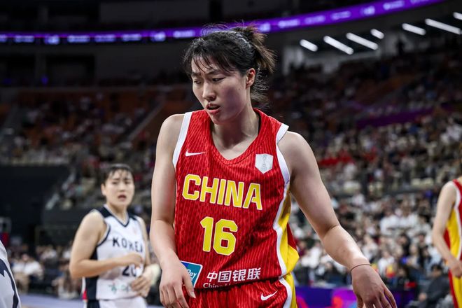 正负值第一！中国女篮又一23岁1米86王牌崛起：未来辅佐张子宇？