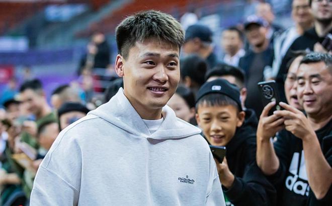 赵睿离队倒计时！两年打41场，新疆男篮不挽留，两个下家浮出水面