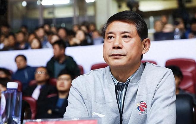 毁了王治郅，逼姚明退役，他凭一己之力让中国篮球倒退了二十年