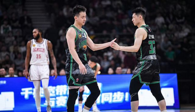 CBA大交易！辽宁男篮国手后卫离队，投奔张庆鹏，刘子庆出手