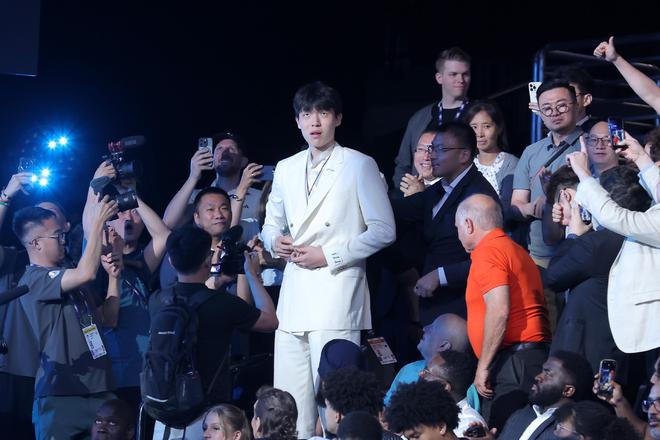 媒体人：杨瀚森不打亚洲杯是篮协把世界杯和奥运会看作更重要目标
