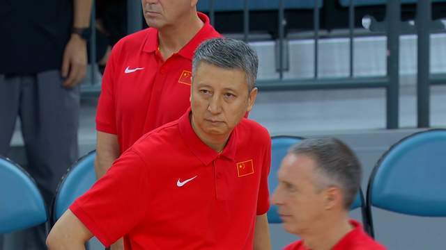 8分3篮板，王俊杰防守强硬，中国男篮4号位答案浮现 一场锁定主力