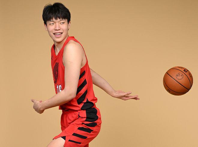 开拓者：杨瀚森为中国篮球注入希望与信心 成重点培养对象之一