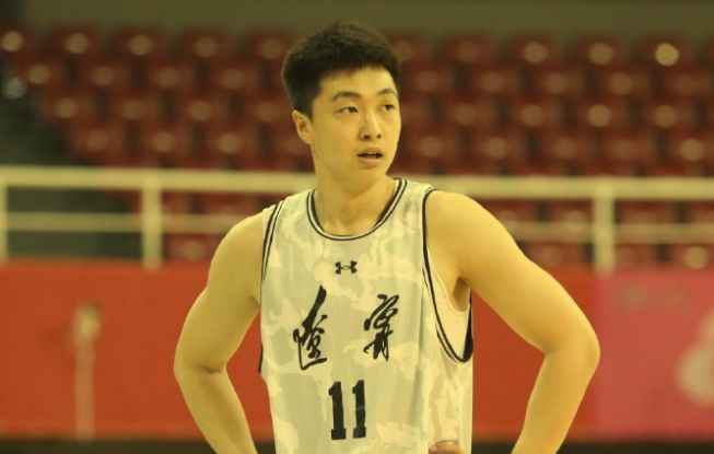 U21两连败，但张峻豪越打越好！小周琦渐入佳境，黄秋实差强人意