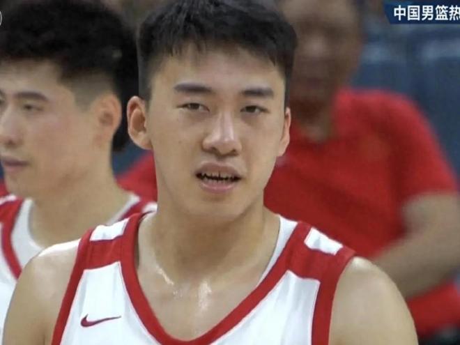 全队12记三分球中国男篮战胜波黑，高诗岩预定12人大名单