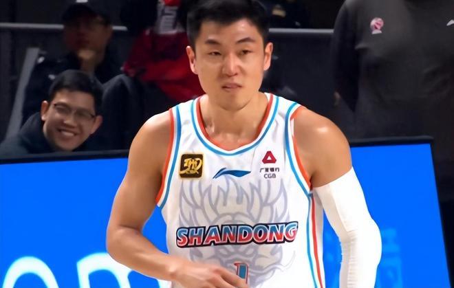 山东男篮热身赛收官，中国男篮热赛高诗岩得分上双，李祥波被雪藏