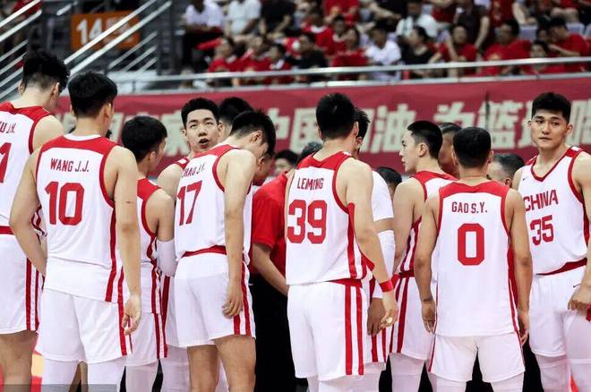 20分大胜波黑后！中国男篮大名单预测：这10人稳了，徐杰PK高诗岩