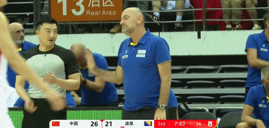 媒体人：波黑教练组跟技术台投诉裁判，热身赛确实没必要这么吹