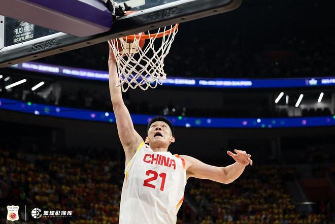 半场战报-次节后半段被打9-2 中国男篮42-35领先波黑男篮