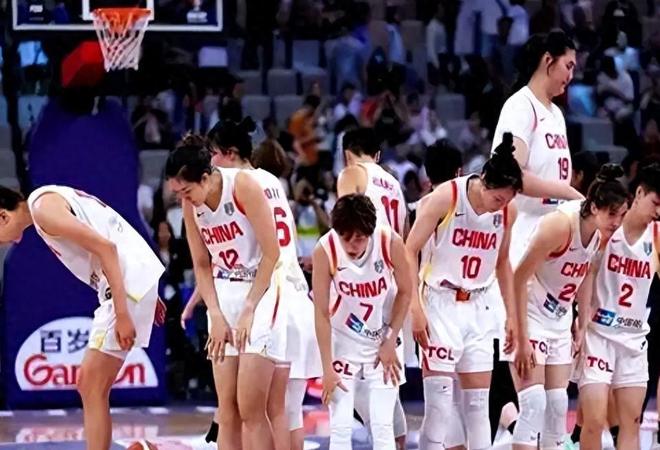女篮惨败日本！宫鲁鸣“别无能”成笑话，知名评论员怒斥技术落后