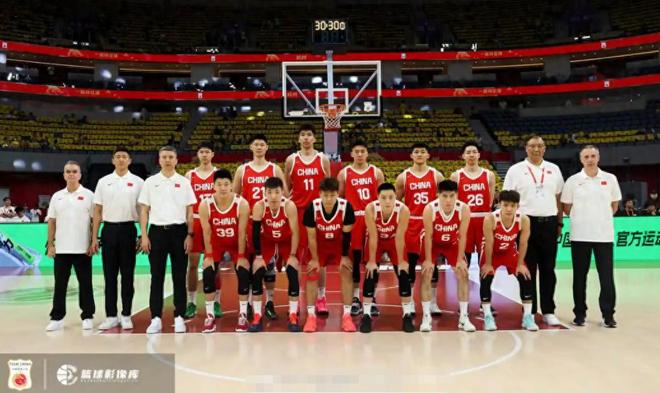 CCTV5直播，中国男篮VS沙特，首发五虎曝光，余嘉豪扛大梁冲首胜