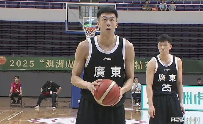 身高1米98+臂展2米08！NBA锋卫加盟广东队，朱芳雨还要签顶级内线